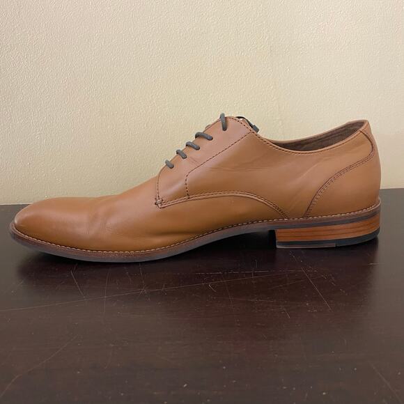 Banana Republic Men's Oxford Leather Dress Shoes - Picture 6 of 8